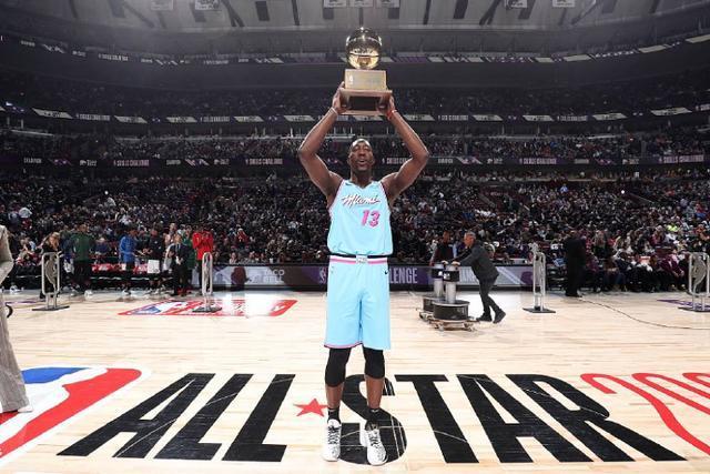 上海男篮官宣：布莱德索11月中旬将重返CBA