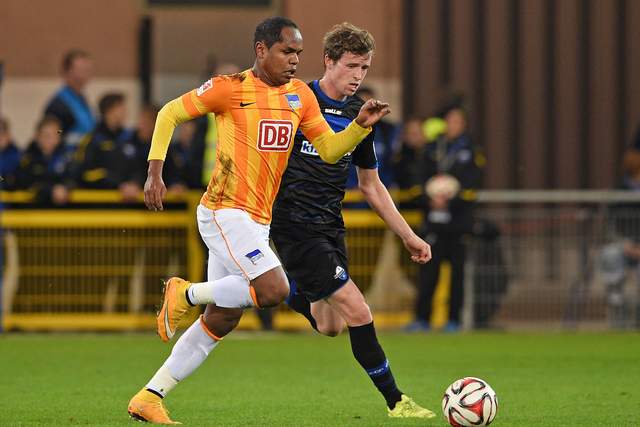 京媒:周琦愿加盟首钢 结果取决于两队谈判结果